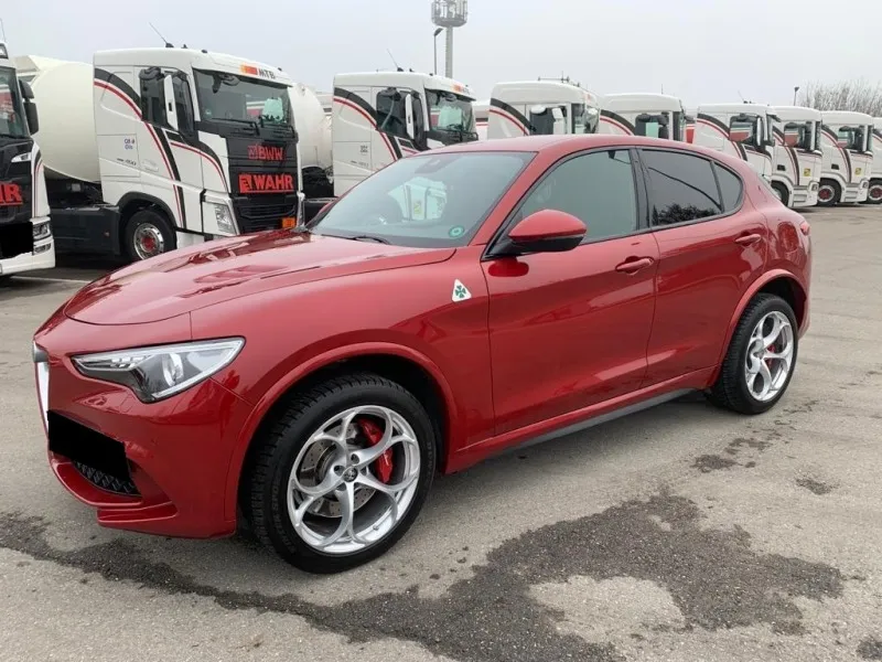 Alfa Romeo Stelvio Quadrifoglio 2.9 V6 Image 1