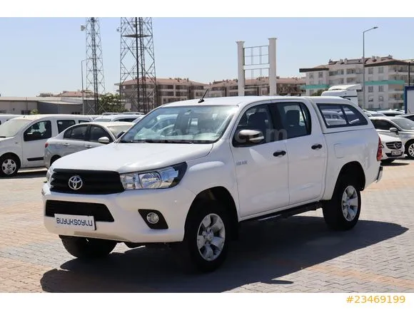 Toyota Hilux 2.4 D-4D 4x4 Active Image 1