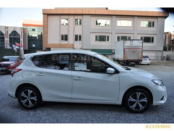 Nissan Pulsar 1.2 Tekna Image 6